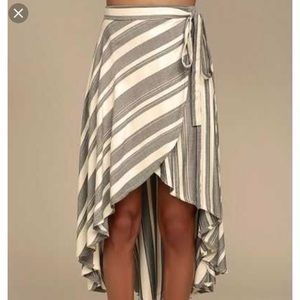 Natalie off duty savi O’Neil skirt